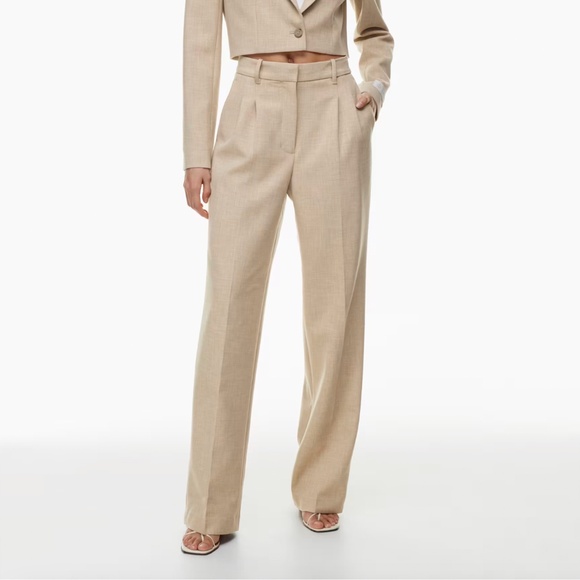 THE EFFORTLESS PANT - ARITZIA - Picture 1 of 3